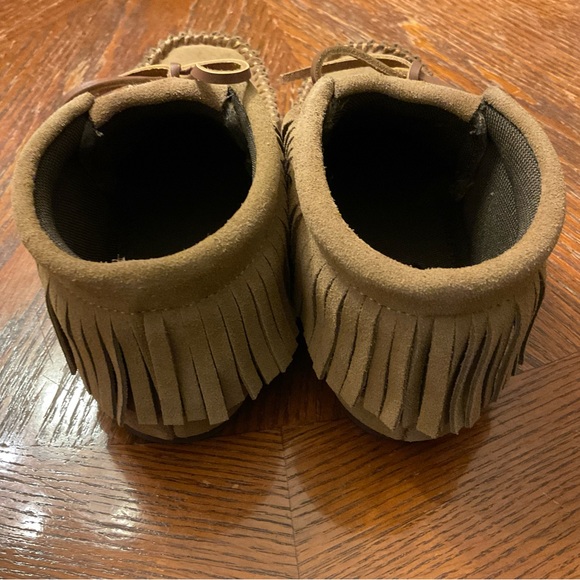 Woman’s Lamo Suede Upper Mesh Lining Mesh Comfort Padded Fringe Moccasins! - Picture 16 of 16